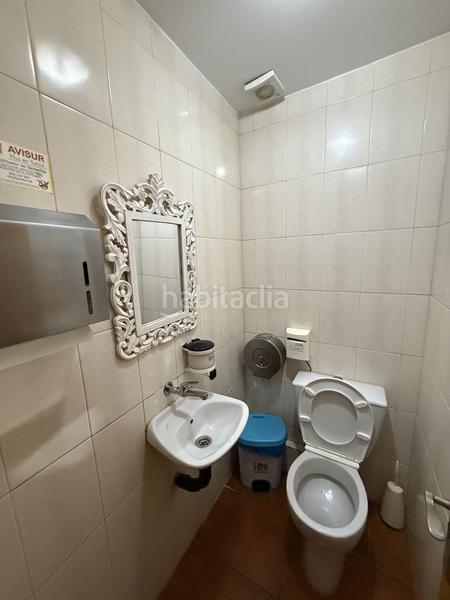 Foto ea6f1059-4916-4626-b292-b4500e4e2912. Locale commerciale in El Consul - Ciudad Universitaria - El Romeral Málaga