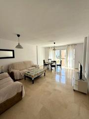 Location Appartement  Juan de robles. Gran piso en alquiler de temporada para estudiantes junto a camp
