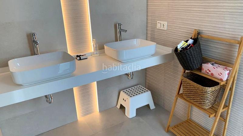 Foto 58cd744f-c764-471e-b77d-c316ffd74a2b. Casa aparellada amb aparcament piscina a Añoreta Golf - Paraíso del Sol Rincón de la Victoria