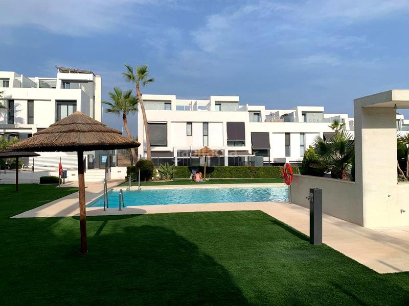 Foto d1f9bc72-ad2b-488e-8c85-fabcb9f7d73b. Casa aparellada amb aparcament piscina a Añoreta Golf - Paraíso del Sol Rincón de la Victoria