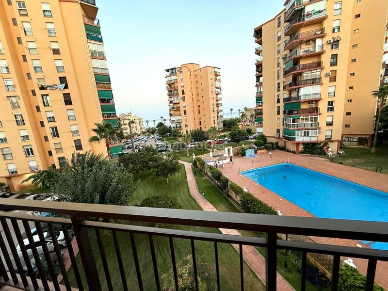 Foto 02c4921e-00f1-4636-8c8a-d0a019462f82. Alquiler piso apartamento 1 linea de playa urb.los tres caballos torre de londres en Torremolinos