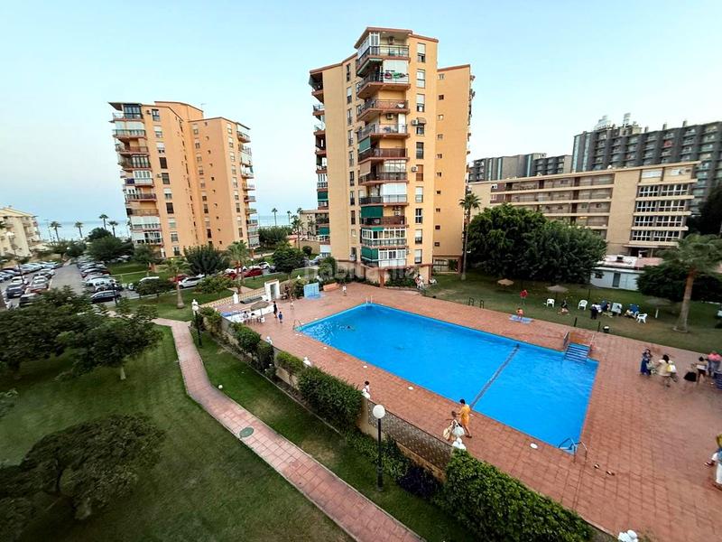 Foto 4b2de92a-ddab-4ec0-9f1d-ab541469f264. Alquiler piso apartamento 1 linea de playa urb.los tres caballos torre de londres en Torremolinos
