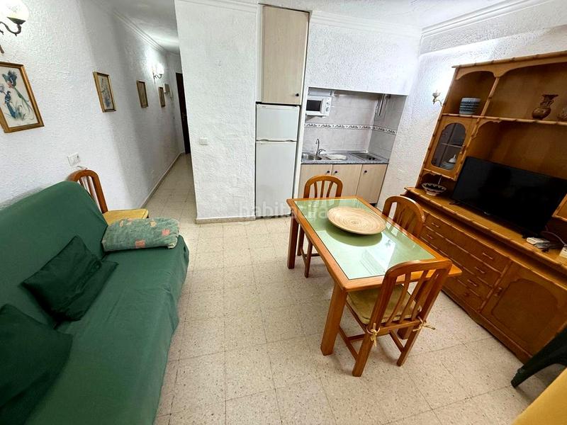 Foto 8d3e9b9d-40de-4643-862f-149b8763be6a. Alquiler piso apartamento 1 linea de playa urb.los tres caballos torre de londres en Torremolinos