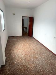 Location Maison  González marín. Casa mata con 5 habitaciones para trabajadores