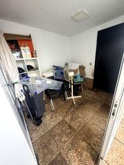 Ground floor in Avenida de Andalucía