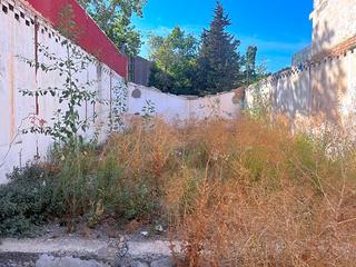 Terreno residenziale  Doctor gómez del río. Parcela 179 metros zona hacienda sanchez blanca