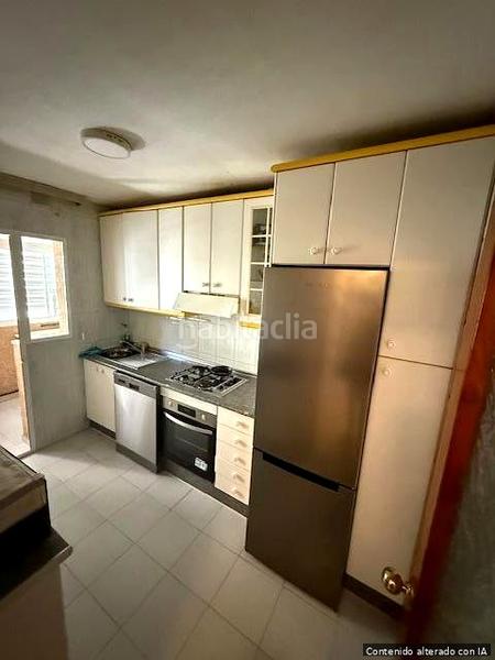 Foto e60f4bdc-bcc0-463d-b90c-f892de3a510f. Piso ideal piso en teatinos colonia santa ines en Málaga