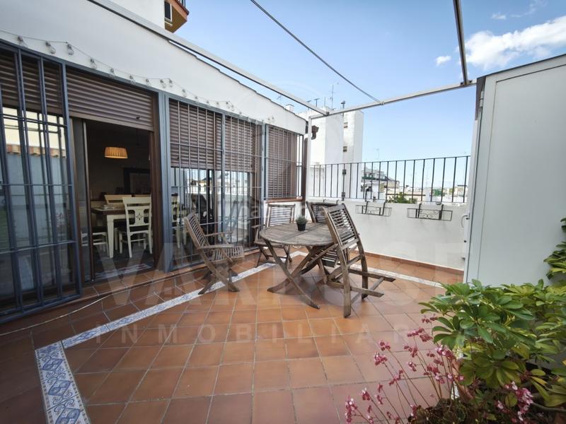 Foto 4eab4f4a-55c1-4d45-a961-8696afd511dc. Penthouse with parking in Camas