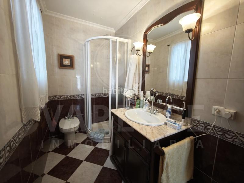 Foto 604efddb-4c6c-4918-a3a9-8505845b4859. Penthouse with parking in Camas