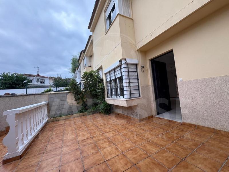 Foto 38067786-f0e7-4fa8-8772-5edab8526dca. Casa adosada chalet adosado con piscina comunitaria!!! en Villanueva del Ariscal