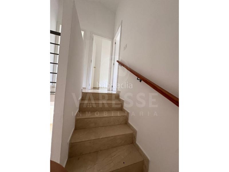 Foto d5d48225-c007-4783-a73f-6f630f31c737. Casa adosada chalet adosado con piscina comunitaria!!! en Villanueva del Ariscal