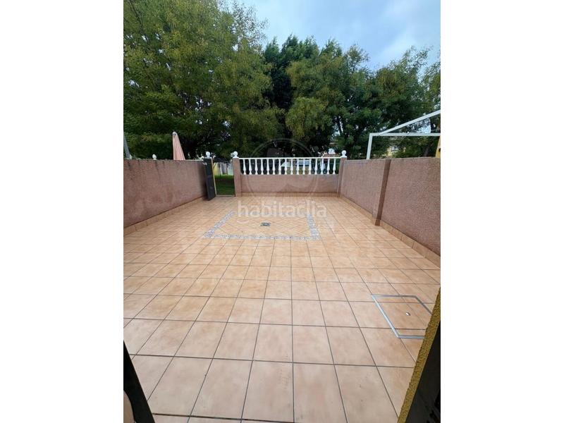 Foto dd98e2fd-49fb-4277-9df7-3fdaba8d60c1. Casa adosada chalet adosado con piscina comunitaria!!! en Villanueva del Ariscal