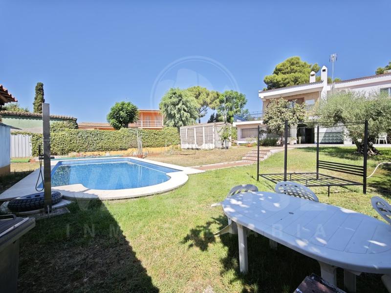 Foto 034b0288-0e8a-40f2-b57b-e168b5487774. Casa con parcheggio in Camas