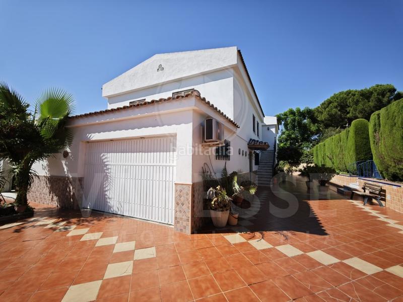 Foto 04f03baf-9c07-43f1-82dc-d413a4a42a89. Casa con parcheggio in Camas