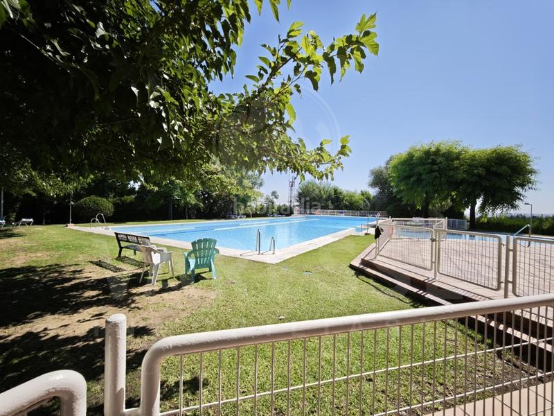 Foto 1a95eee8-d7d6-4f98-ab7e-49ee043afb55. Casa con parcheggio in Camas