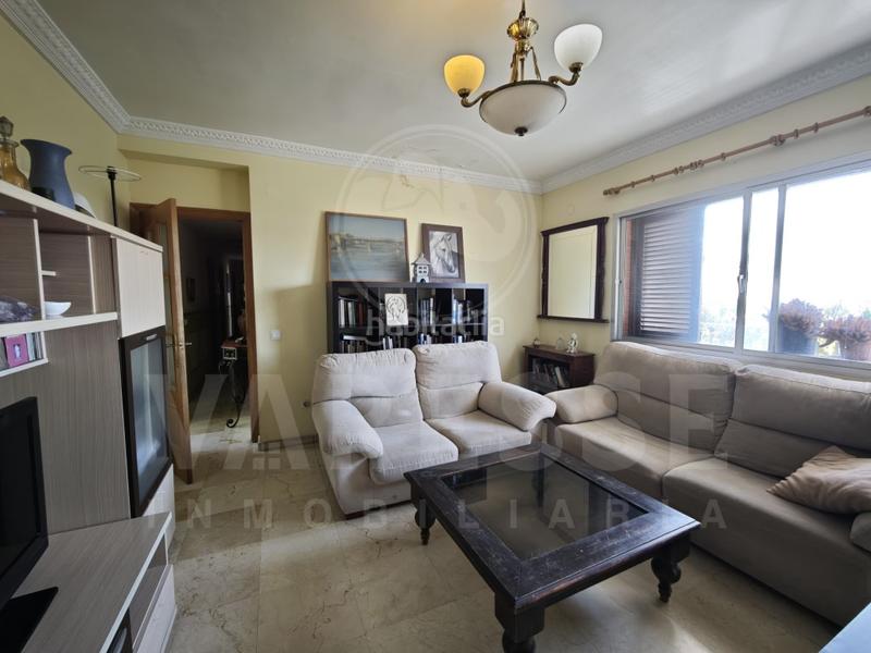 Foto 99eaf869-4159-448d-aa9c-792b410bc16b. Casa con parcheggio in Camas