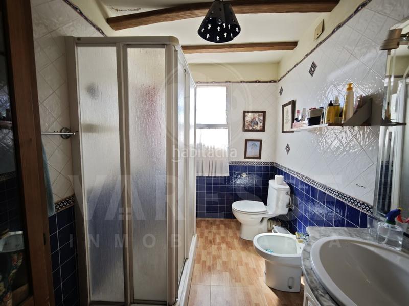 Foto a3c35825-9893-4f61-804b-b4b1deef0e2a. Casa con parcheggio in Camas