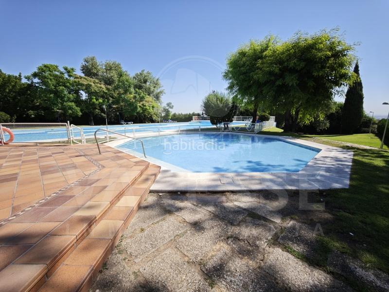 Foto acfe61f7-1f95-4585-bc83-3c95447286dc. Casa con parcheggio in Camas