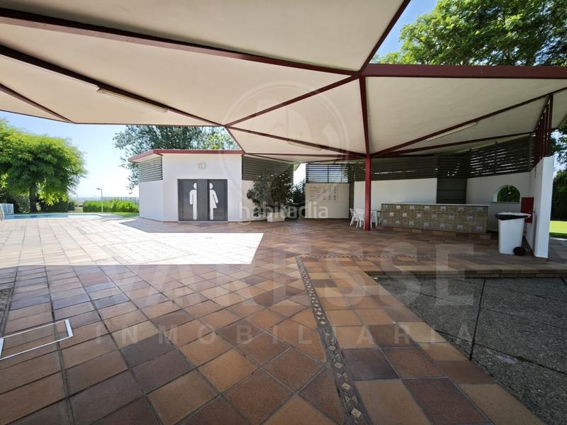 Foto ea267f20-ca49-4ccd-ab65-ab8f3e2f4ca3. Casa con parcheggio in Camas