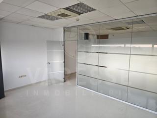 Office space  Calle cuba. Oficina en corona center!!