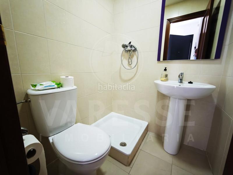 Foto 4919b68a-556b-4557-b2cd-4617fb27f37f. Towny house with parking in Huévar