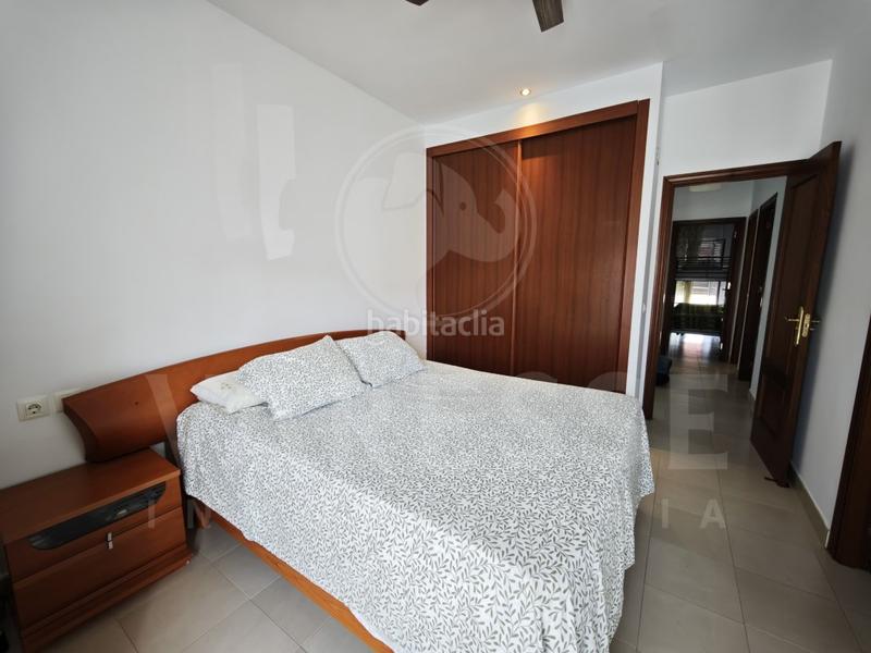 Foto 5349b6a6-e7e8-475c-bdeb-a117fbccf58f. Towny house with parking in Huévar