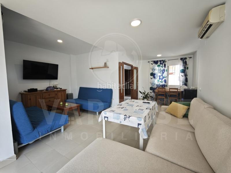 Foto 7f946085-e811-43e4-8e91-dc03682c0ea6. Towny house with parking in Huévar