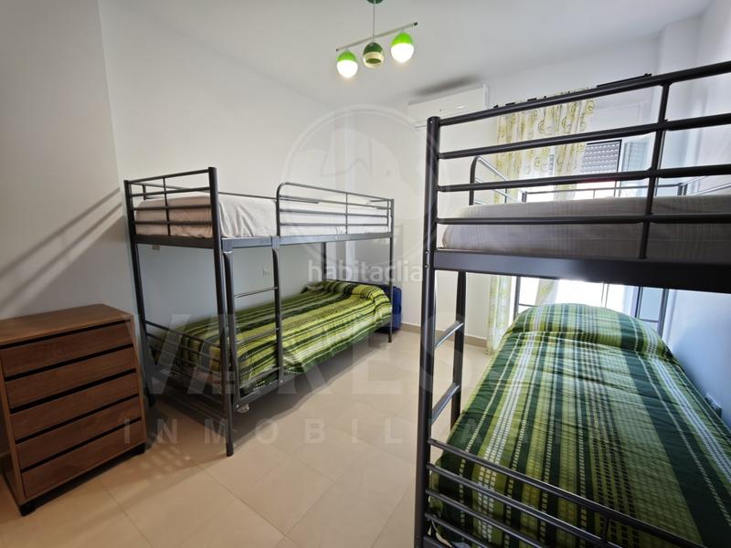 Foto baa65f0f-2b23-48dd-9bf8-b0862c48db90. Towny house with parking in Huévar