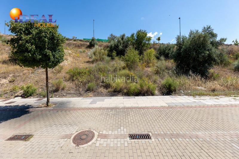 Foto f9b1f772-dae4-4a48-81bb-a52d1f46e7b9. Terrain résidentiel dans Gójar