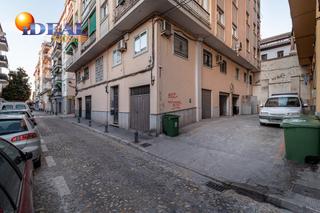 Local commercial à San Matías - Realejo. Atención inversores!!!!!  gran local en planta baja en calle san