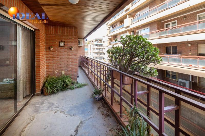 Foto 8770406f-1be0-4fbe-a015-9441909a3048. Appartamento con riscaldamento parcheggio in Centro - Sagrario Granada