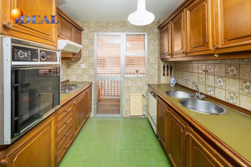 Foto ad2990ec-e747-4cd5-9ee0-70ee605ddb97. Appartamento con riscaldamento parcheggio in Centro - Sagrario Granada