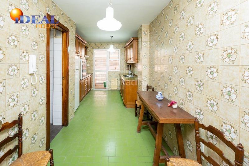 Foto c5691407-829e-4d2f-b5d3-1a593a28aeaa. Appartamento con riscaldamento parcheggio in Centro - Sagrario Granada