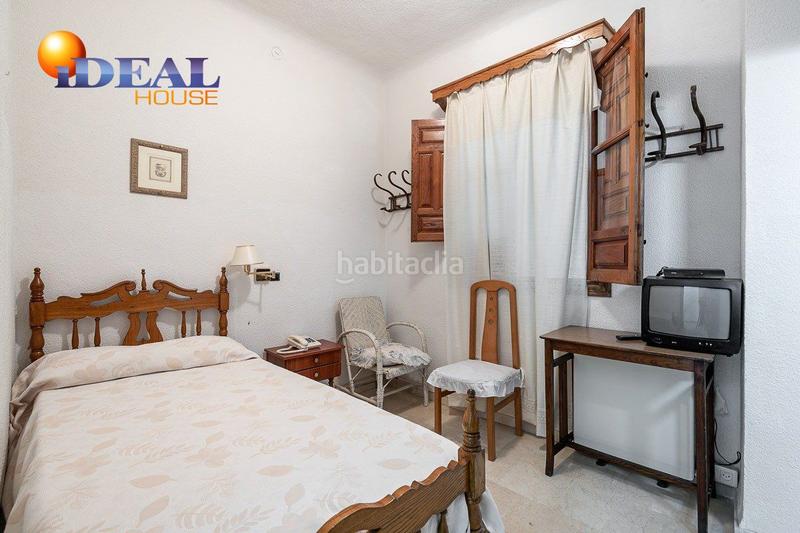 Foto 0466f856-f208-45fd-b5ea-7f0a698599fa. Edificio hostal en Lanjarón