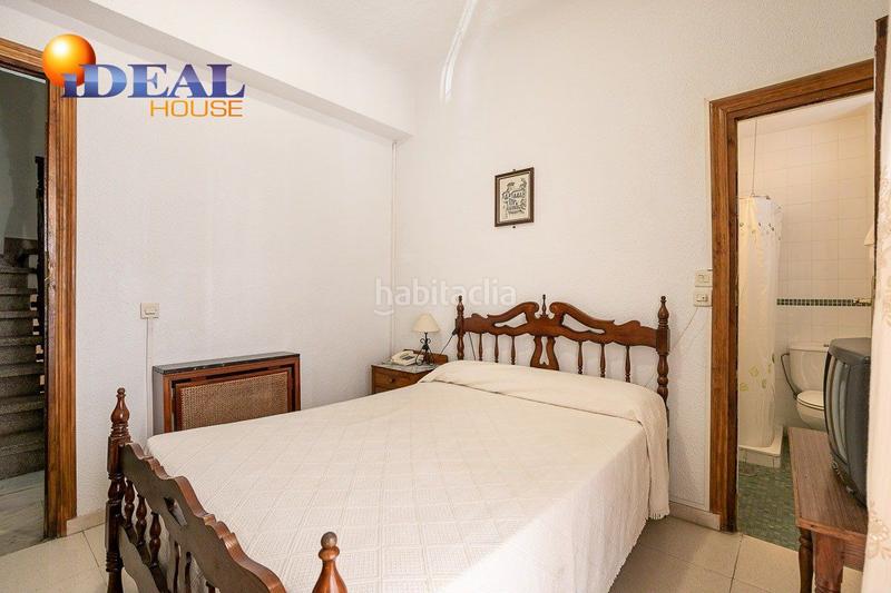 Foto 1d8cd523-27a0-42f9-8e28-50282745a394. Edificio hostal en Lanjarón