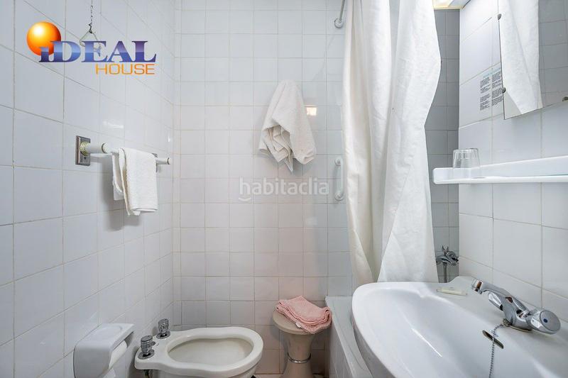 Foto 2a8b500a-40f1-473e-9847-e195c5ae0e3b. Edificio hostal en Lanjarón