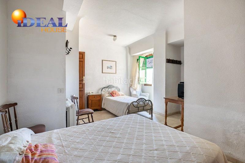 Foto 2cff79a4-2fd7-46c5-a425-95437cfba1fd. Edificio hostal en Lanjarón