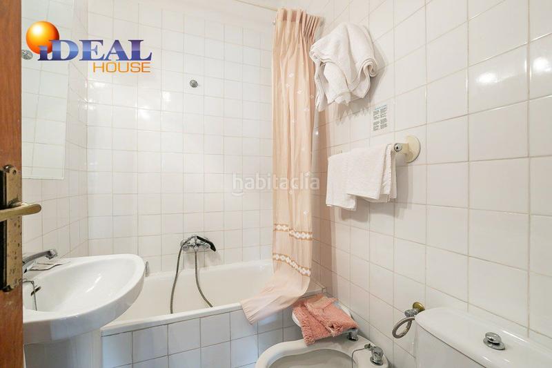 Foto 2e760828-050b-41c1-be13-890b0779cb64. Edificio hostal en Lanjarón