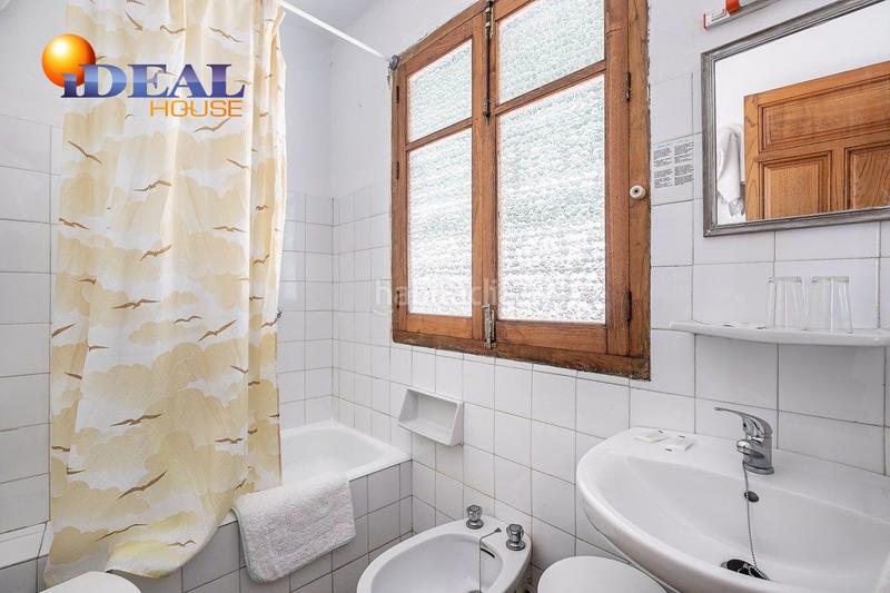 Foto 37c71bde-54e5-4ef9-8889-6798f502cf5a. Edificio hostal en Lanjarón