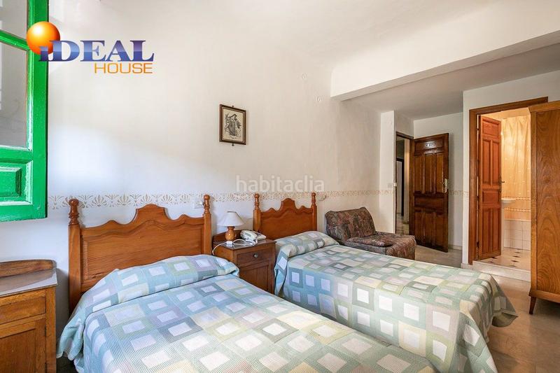 Foto 68c779b6-893a-416e-8c4b-4c000c7adc62. Edificio hostal en Lanjarón