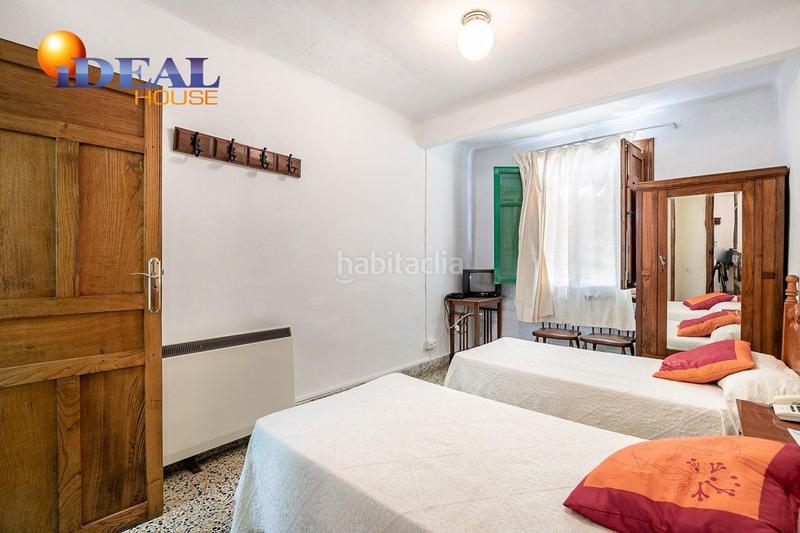 Foto 6adf2249-31d7-4d65-aaae-44af4600904c. Edificio hostal en Lanjarón