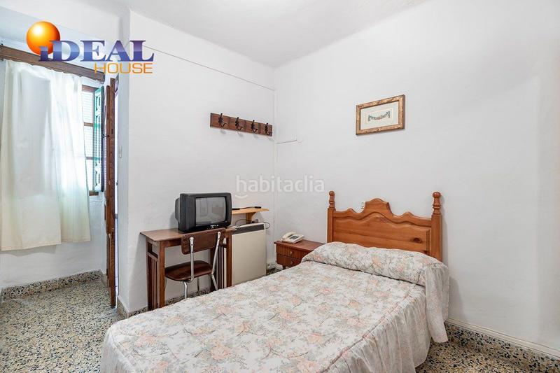 Foto b02465e0-42a3-45aa-ad37-8039c685e09d. Edificio hostal en Lanjarón