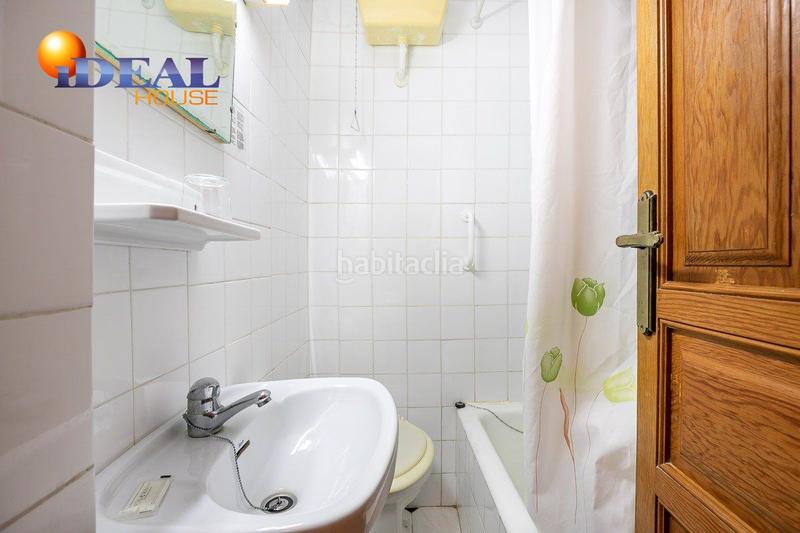 Foto d3c42e5d-d96f-4ac2-a0aa-8550e08b5b7b. Edificio hostal en Lanjarón