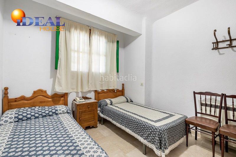 Foto ef9c485c-d361-480d-b783-a912a9d381e4. Edificio hostal en Lanjarón