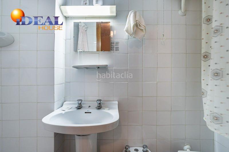 Foto fb3ea850-6e58-4772-ad8a-55e792d8bccd. Edificio hostal en Lanjarón