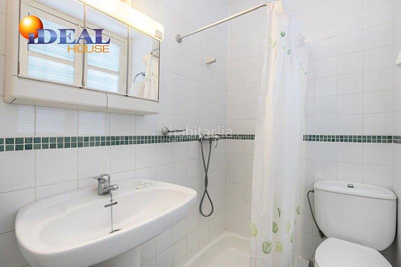 Foto fd989bbf-a79e-4fe2-b8a9-6c08f4cd29b8. Edificio hostal en Lanjarón