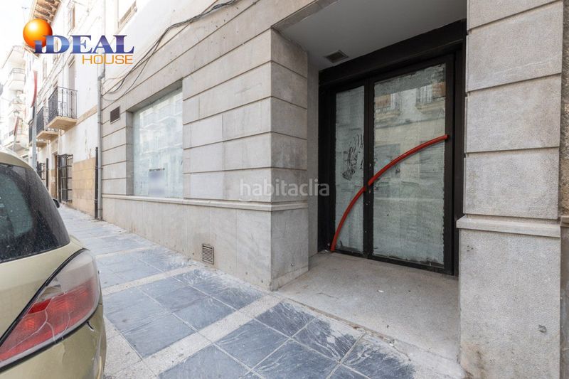 Foto 8a230d25-3a98-4f3b-8e89-1ba2b0bda524. Local comercial a calle paseo 10 a Montefrío