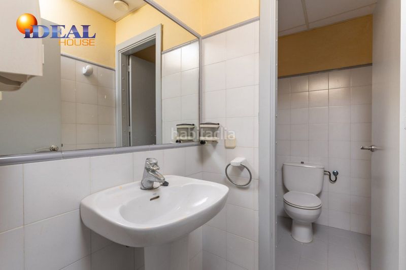 Foto fd203186-231b-49b9-a3a1-f06673af30e4. Local comercial a calle paseo 10 a Montefrío