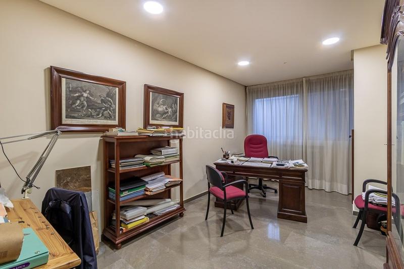 Foto 13964356-3aa3-44b8-a4f8-9fd7e115ba95. Local comercial oficina en solarillo de gracia, . en Granada