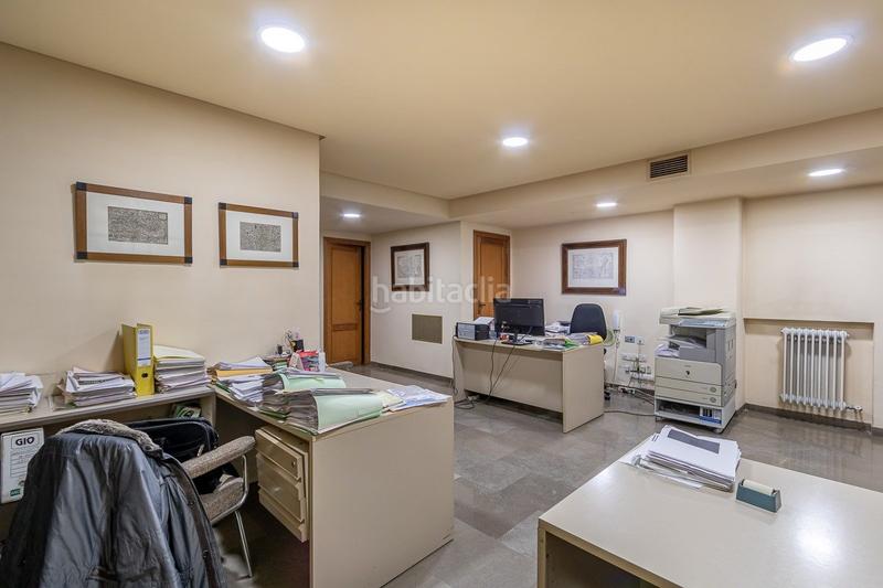 Foto 8c2af3f4-eeec-4611-aa92-c1b79c9cfb2b. Local comercial oficina en solarillo de gracia, . en Granada